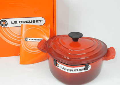 チェリーレッド