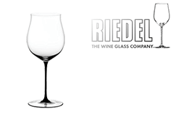 リーデルのブラックタイ